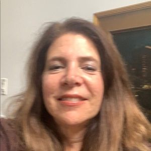 Meet your Posher, Holly